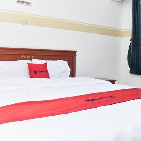 Reddoorz Near Lenmarc Mall Surabaya Pradahkalikendal Extérieur photo