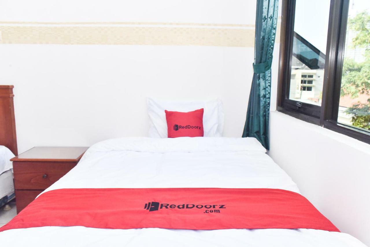 Reddoorz Near Lenmarc Mall Surabaya Pradahkalikendal Extérieur photo